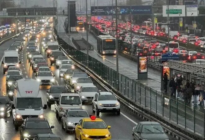 İstanbul’da trafik yoğunluğu yüzde 70’e ulaştı